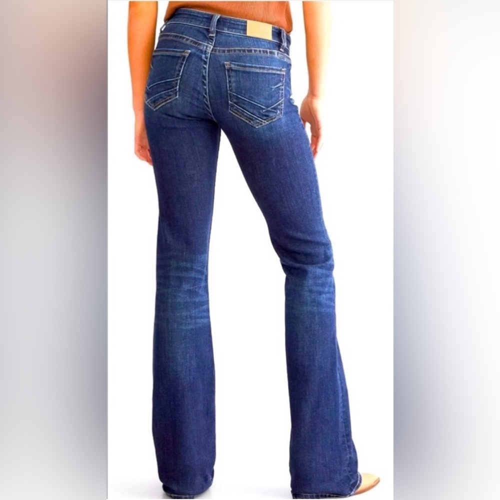 BKE Stella Bootcut Flare Low Rise Jeans Sz26 Embroidered Pockets Stretch Western